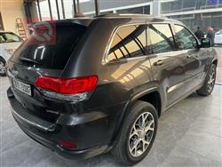 جیپ گراند شیرۆکی